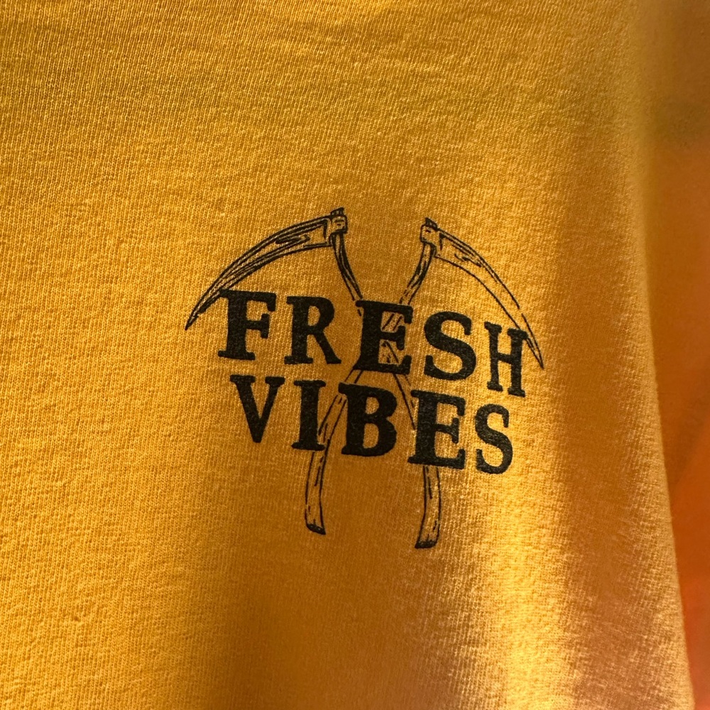 Fresh Vibes Tee - Picture 3 of 6